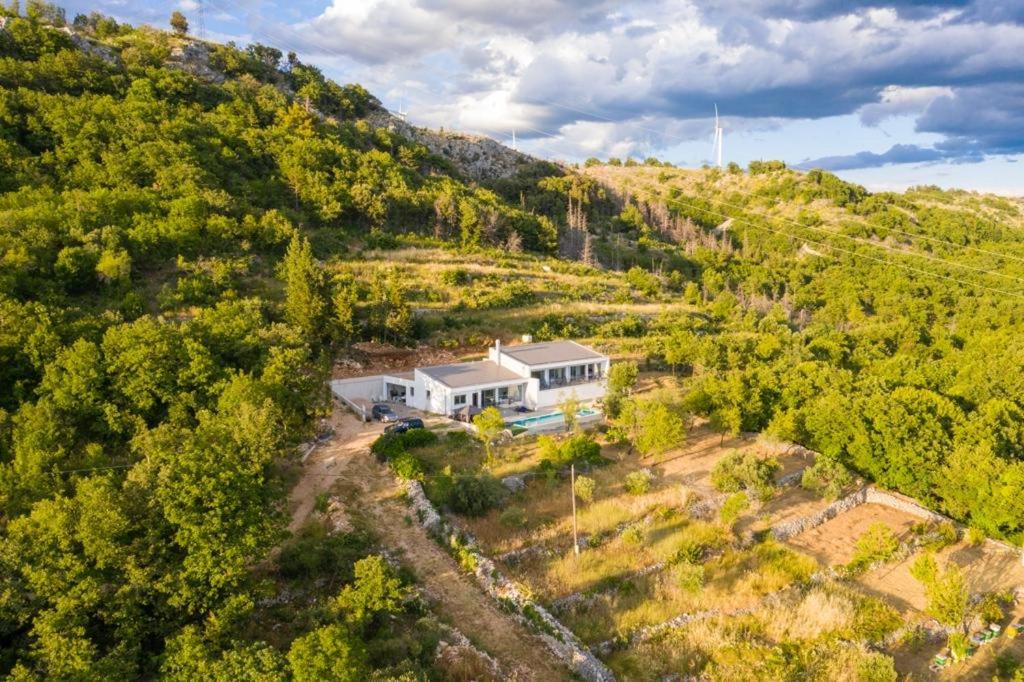 La Finca Olivetree Katuni Luaran gambar